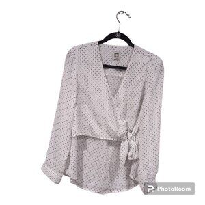 Anne Klein White Top Polka Dot Long Sleeve Size Medium - 3FOR$25 -